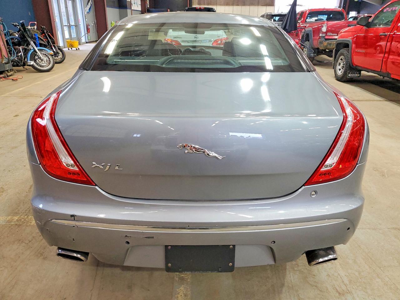 2011 JAGUAR XJ