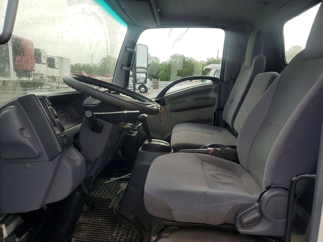 2019 ISUZU NPR