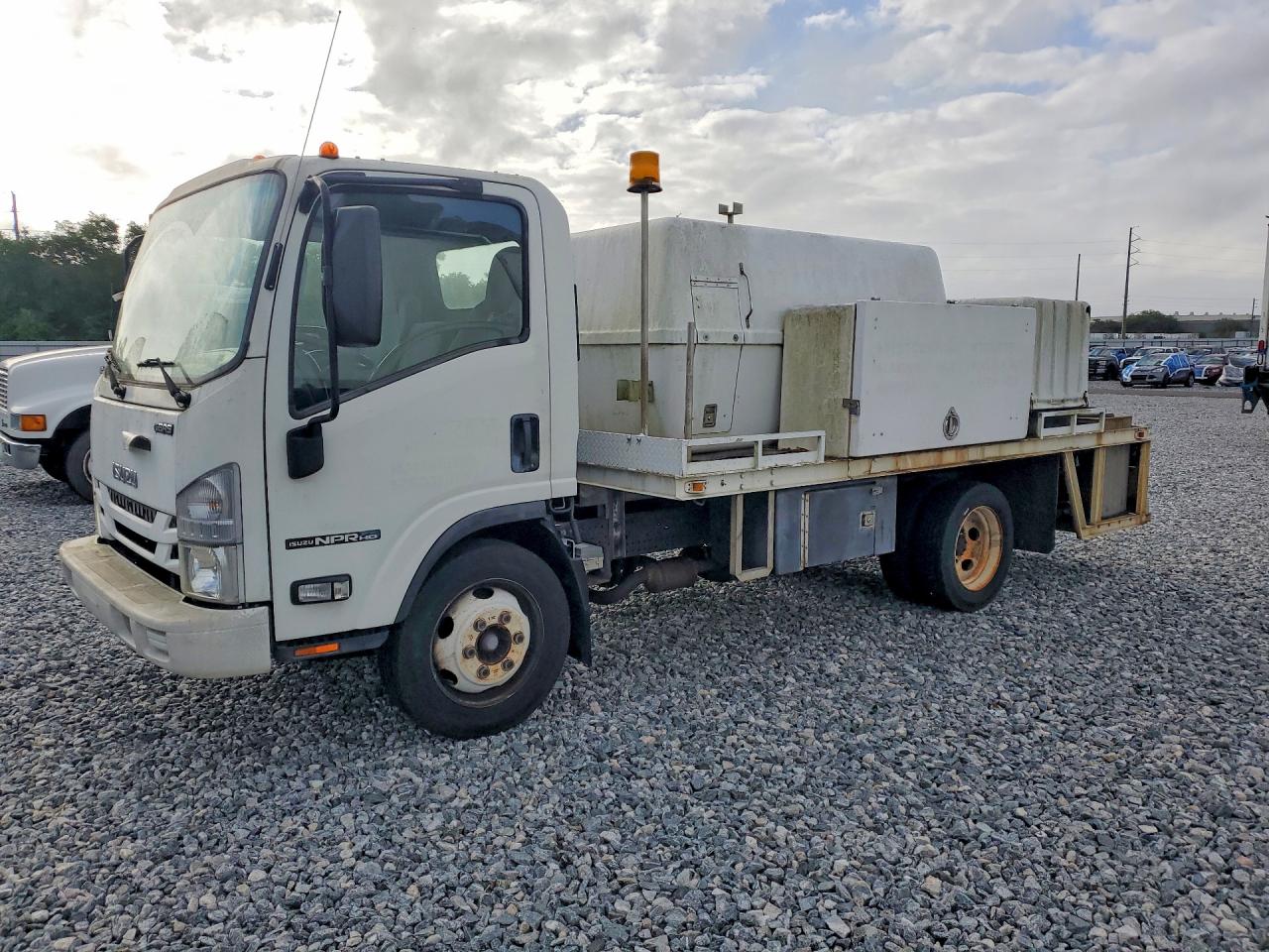 2019 ISUZU NPR