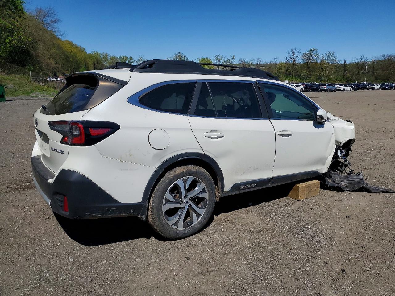 2022 SUBARU OUTBACK