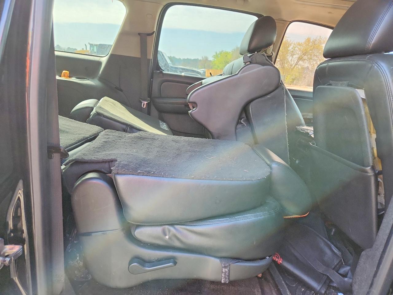 2013 CHEVROLET SUBURBAN