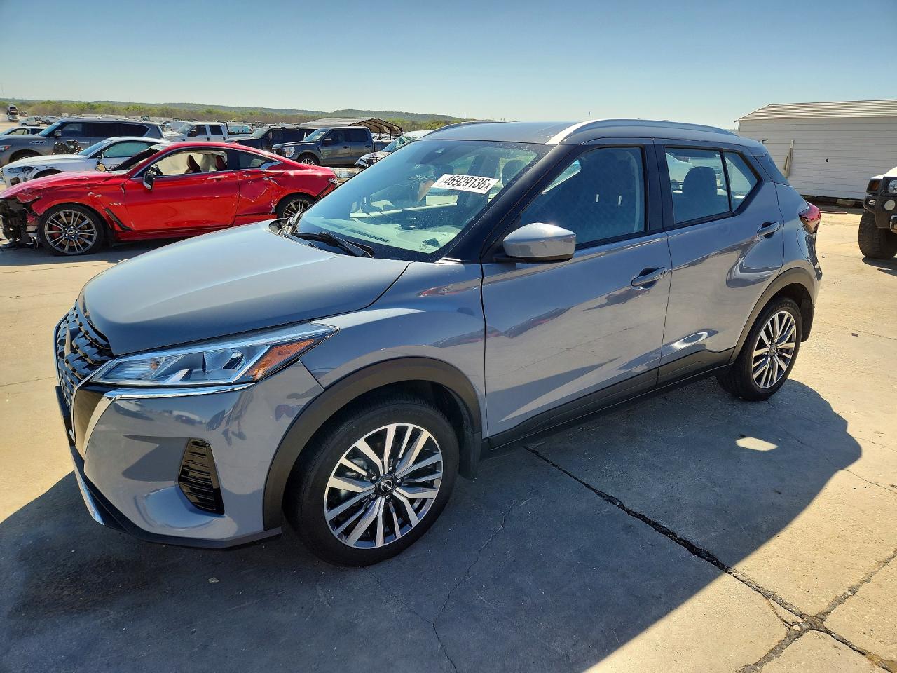 2024 NISSAN KICKS
