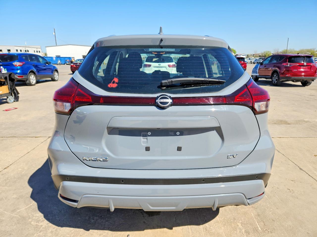 2024 NISSAN KICKS