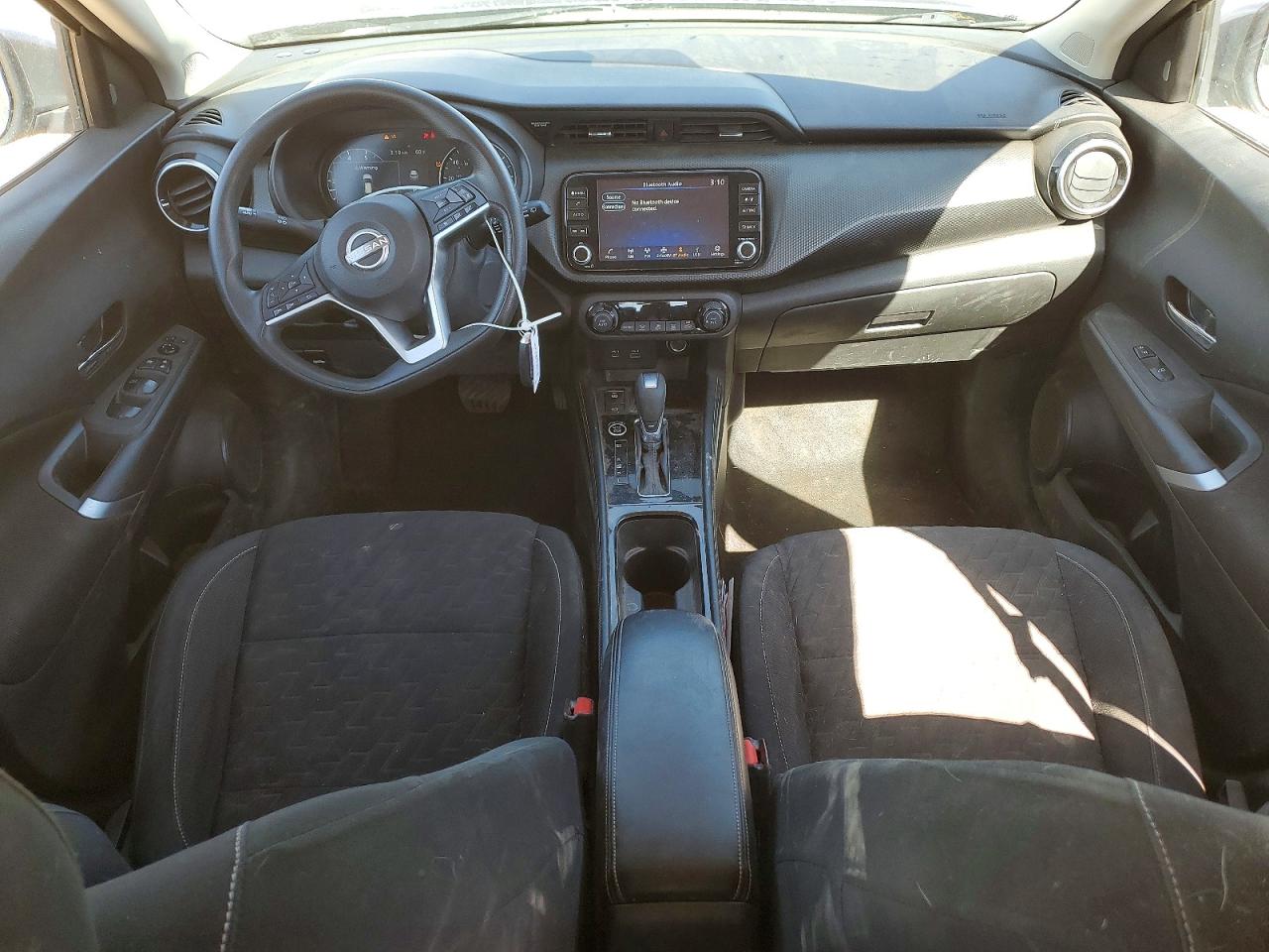 2022 NISSAN KICKS