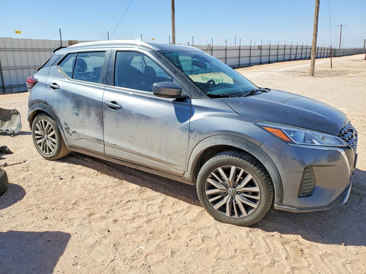 2022 NISSAN KICKS