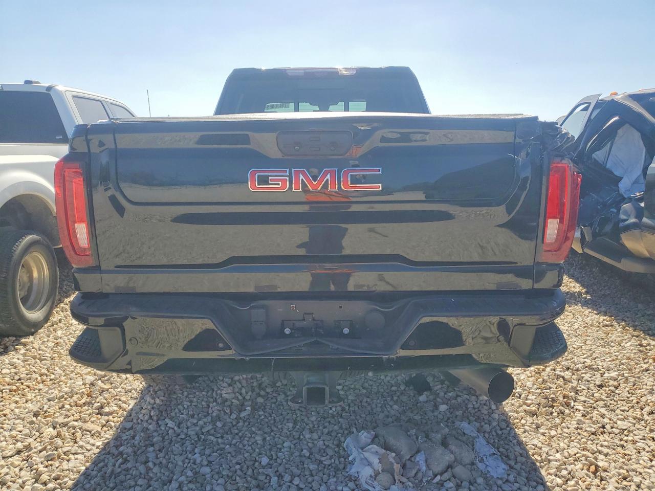 2021 GMC SIERRA