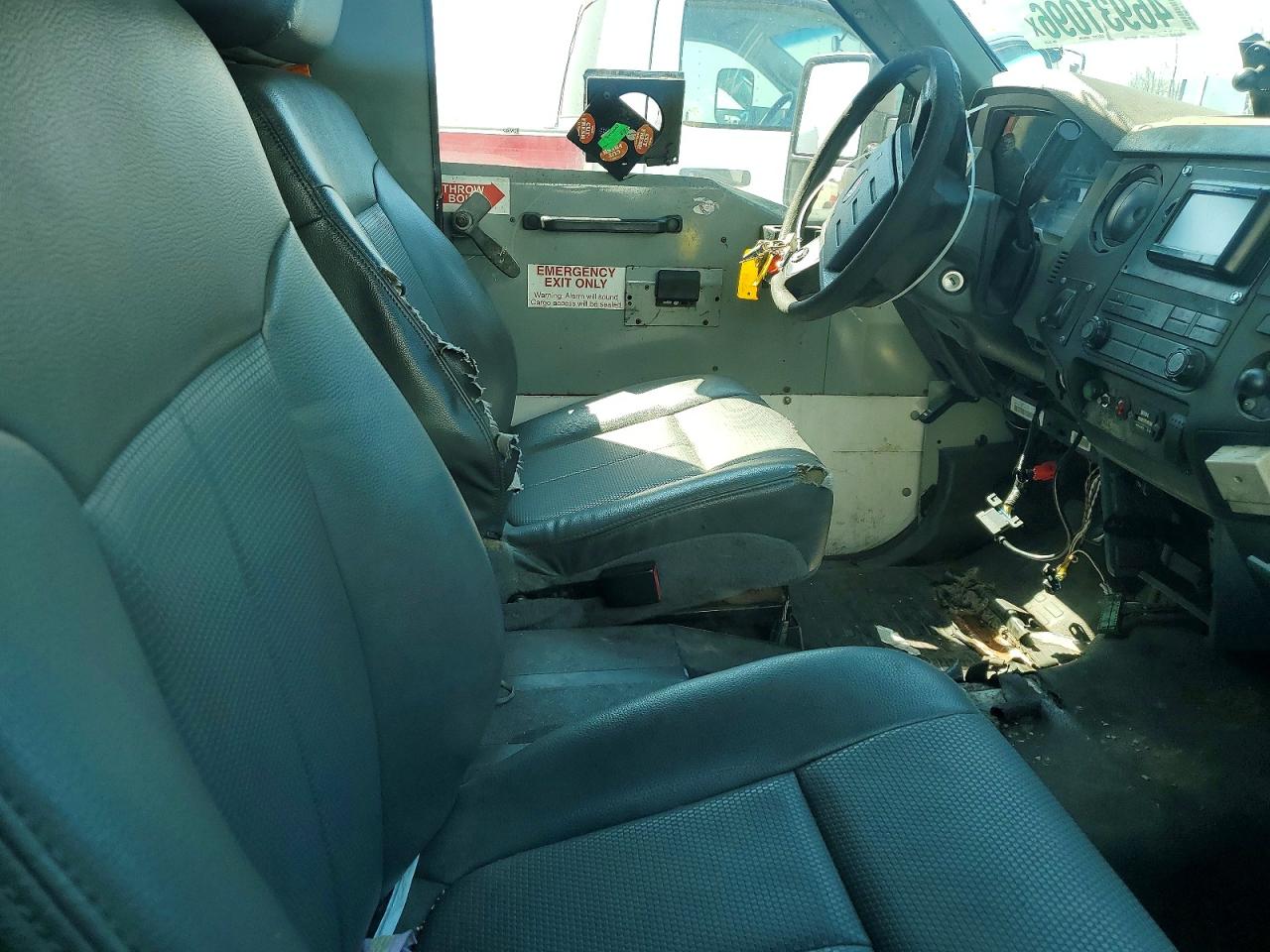 2015 FORD F550