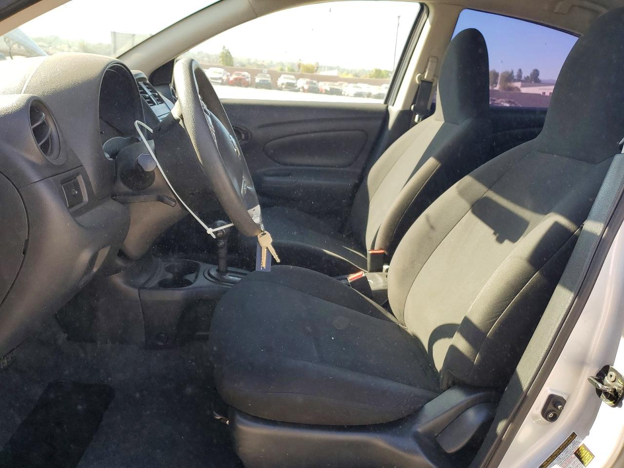 2015 NISSAN VERSA