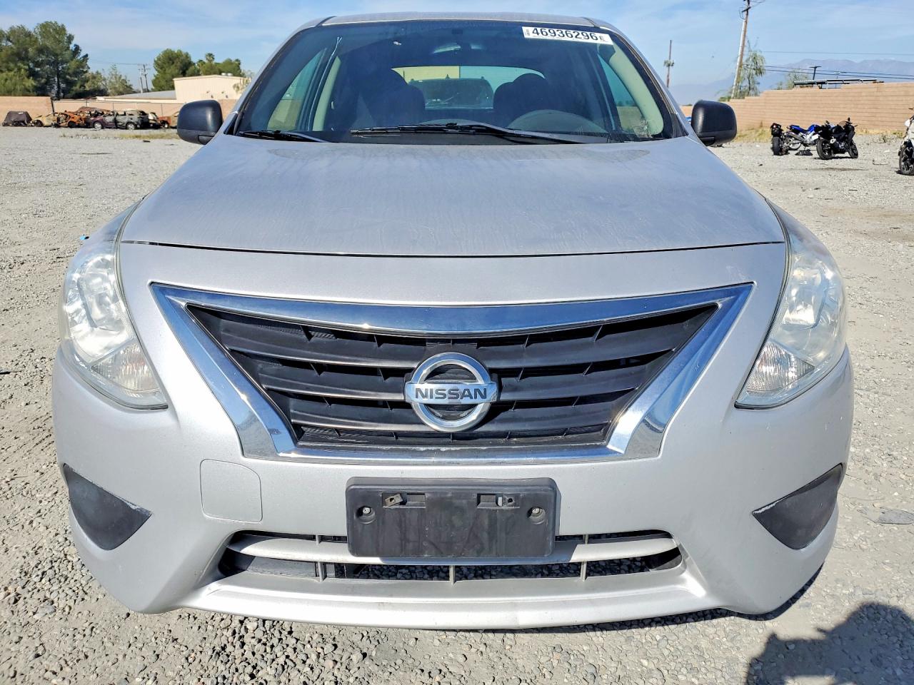 2015 NISSAN VERSA