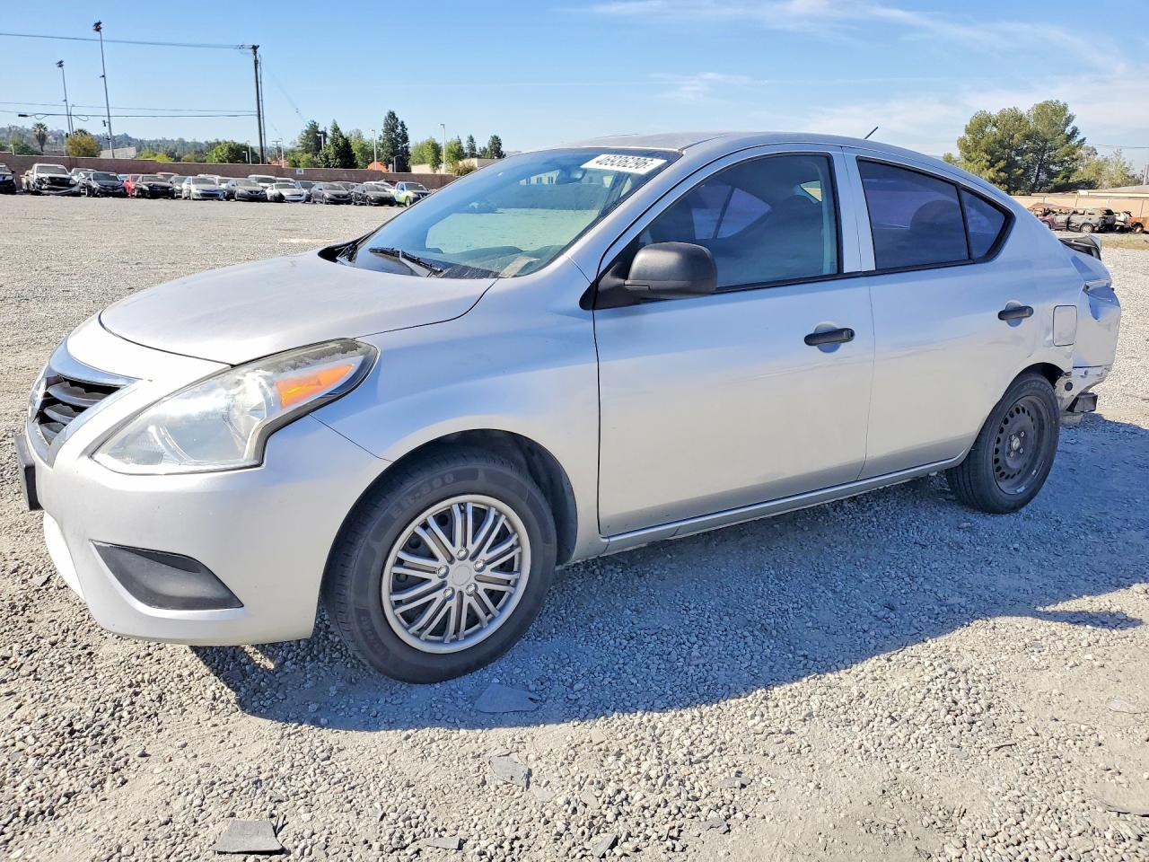 2015 NISSAN VERSA