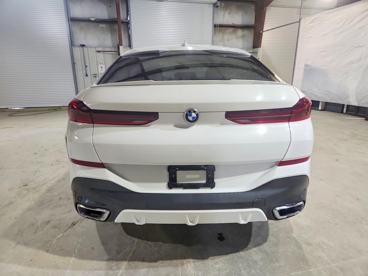 2021 BMW X6
