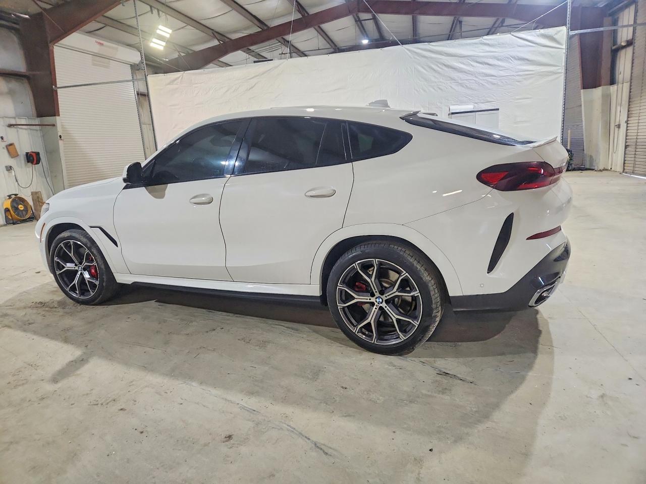 2021 BMW X6