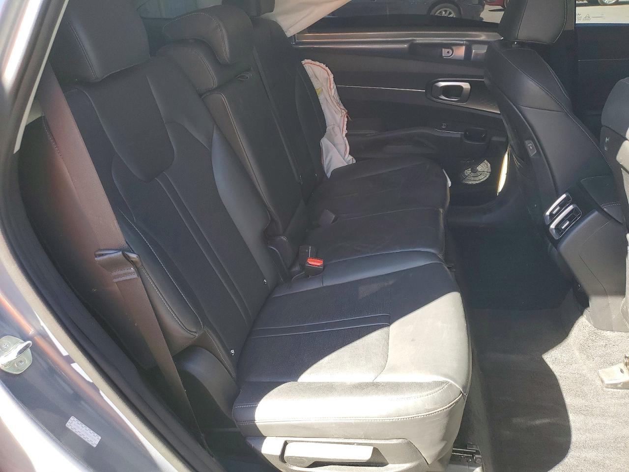 2025 KIA SORENTO
