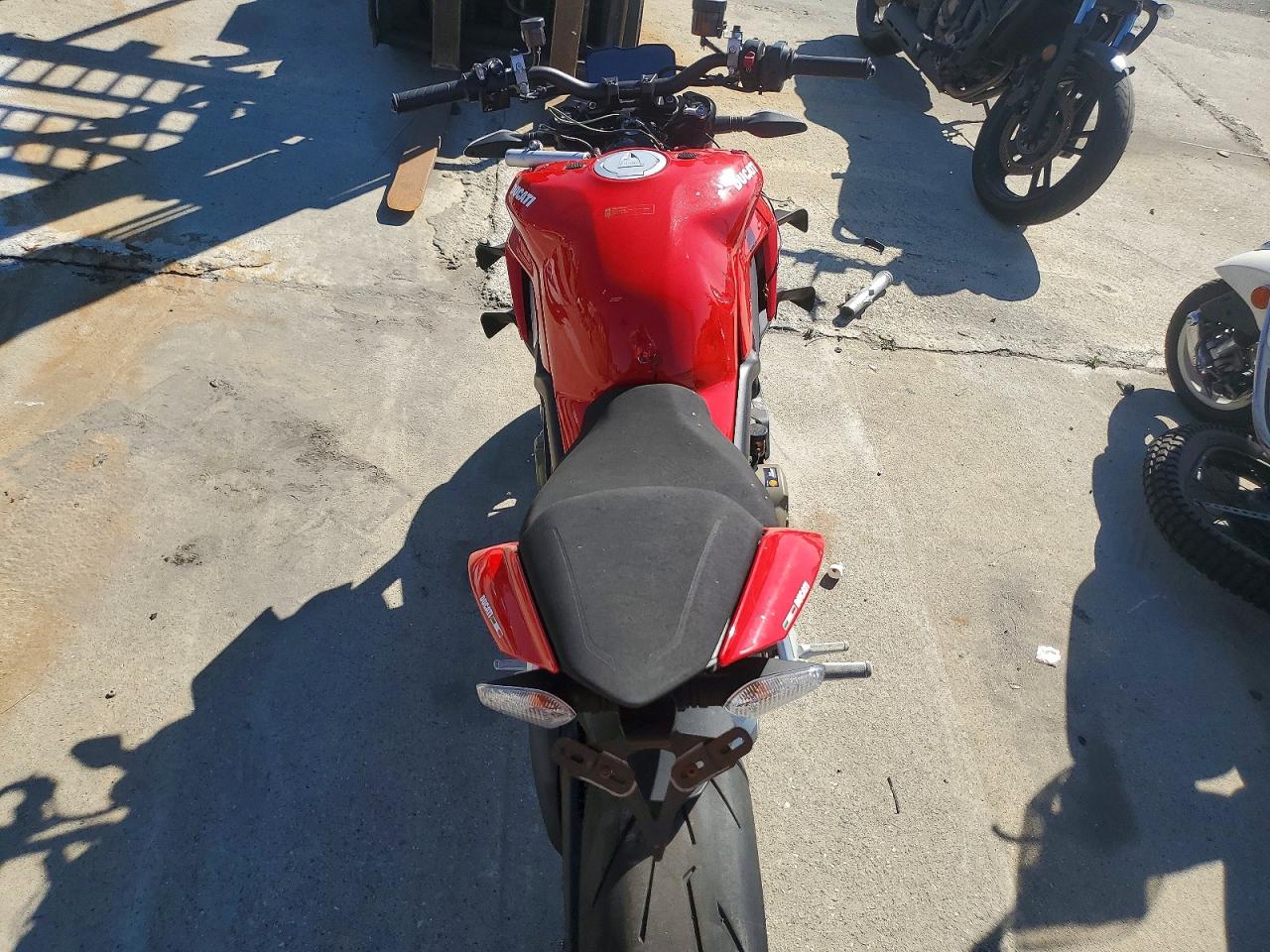 2021 DUCATI STREETFIGH