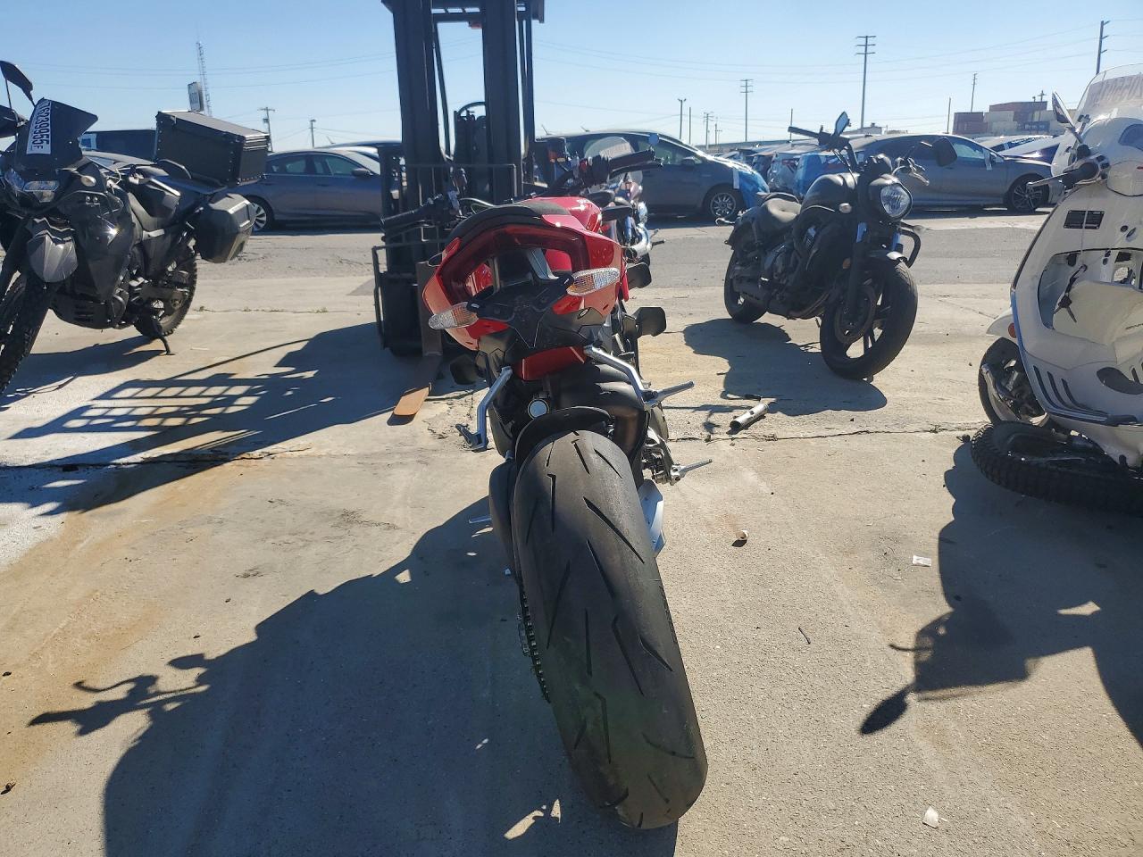 2021 DUCATI STREETFIGH