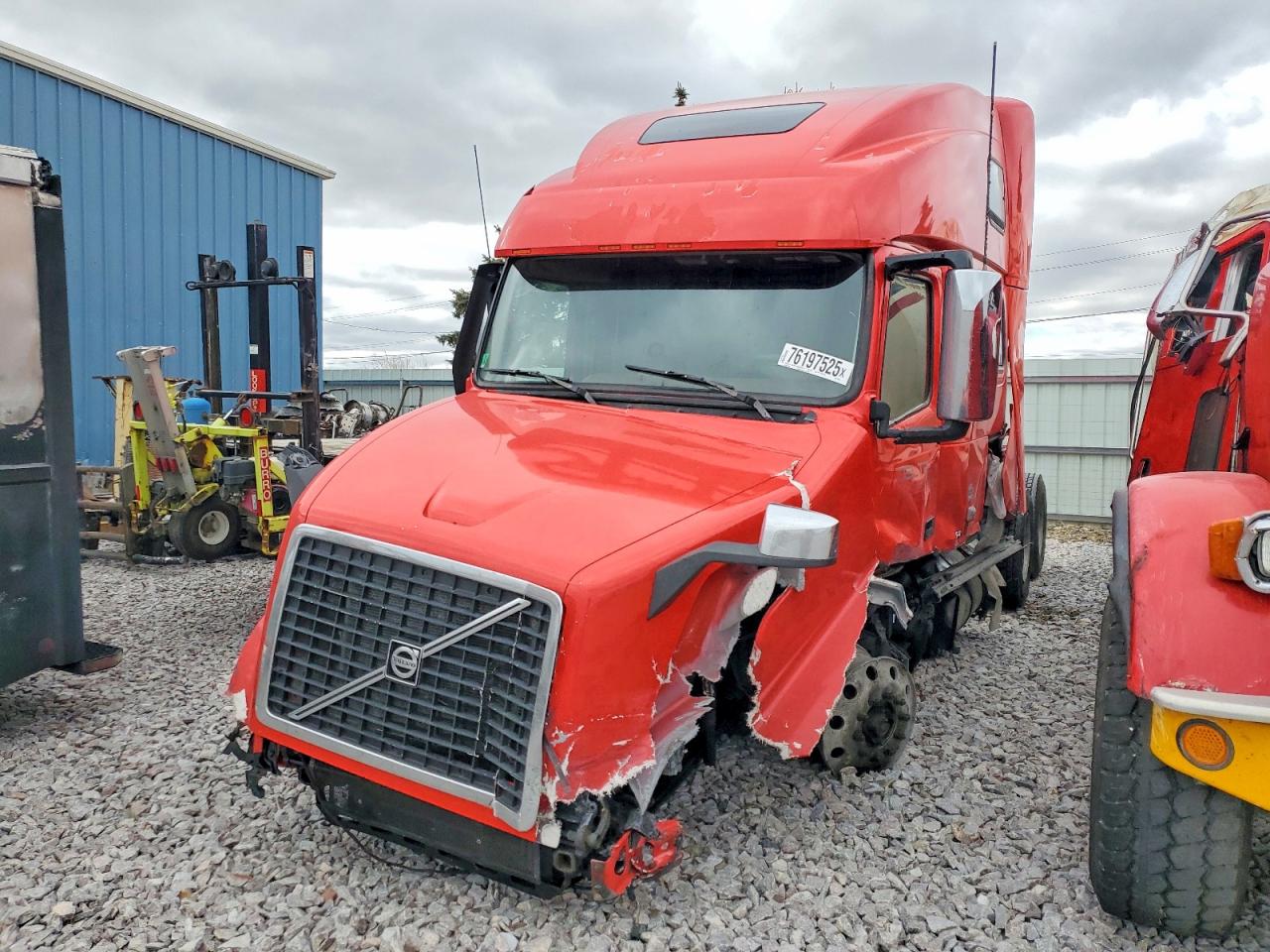 2017 VOLVO VNL