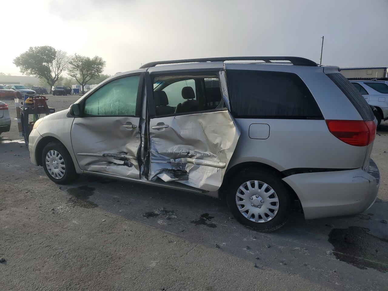 2007 TOYOTA SIENNA