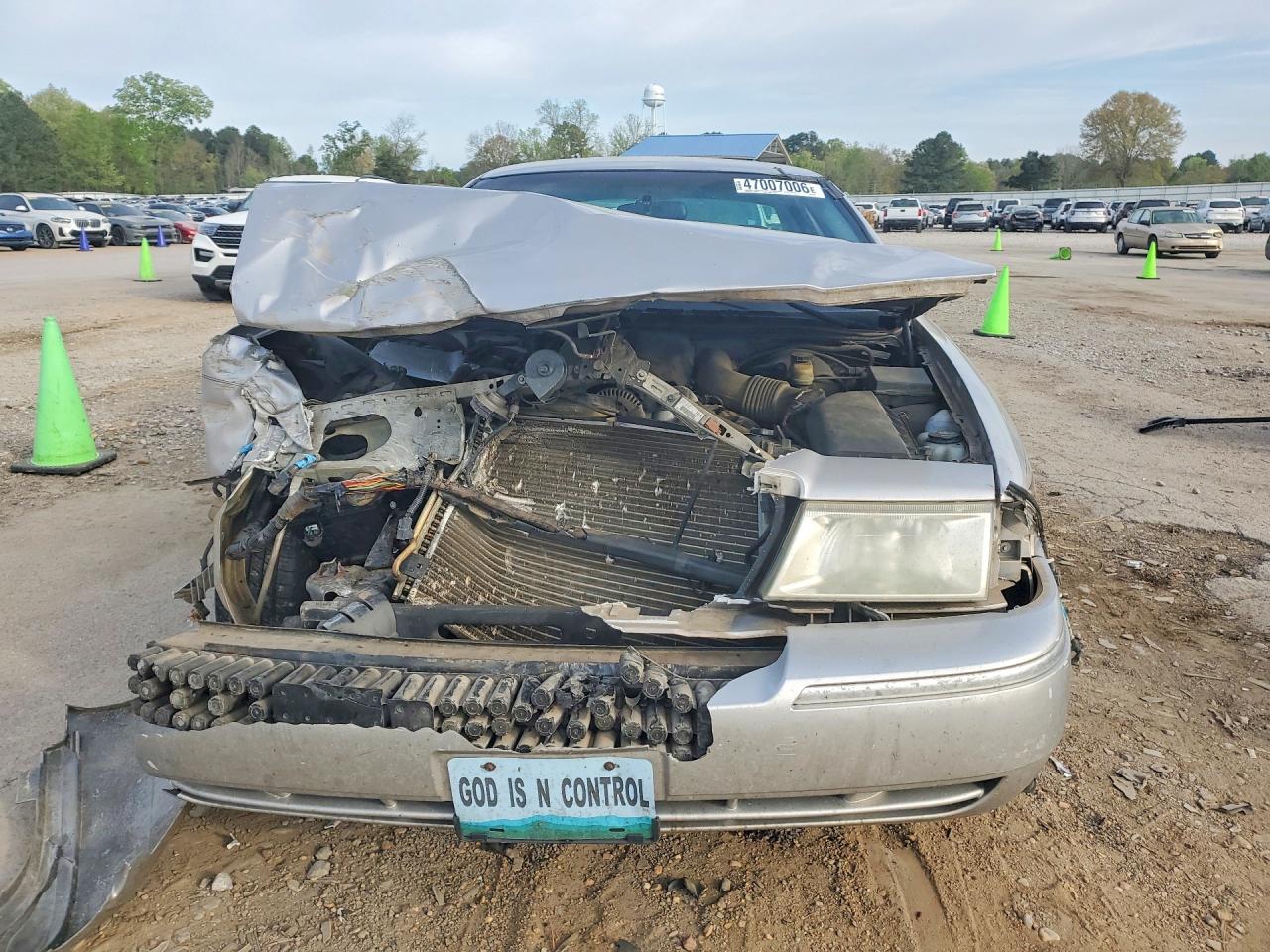 2004 MERCURY GRMARQUIS