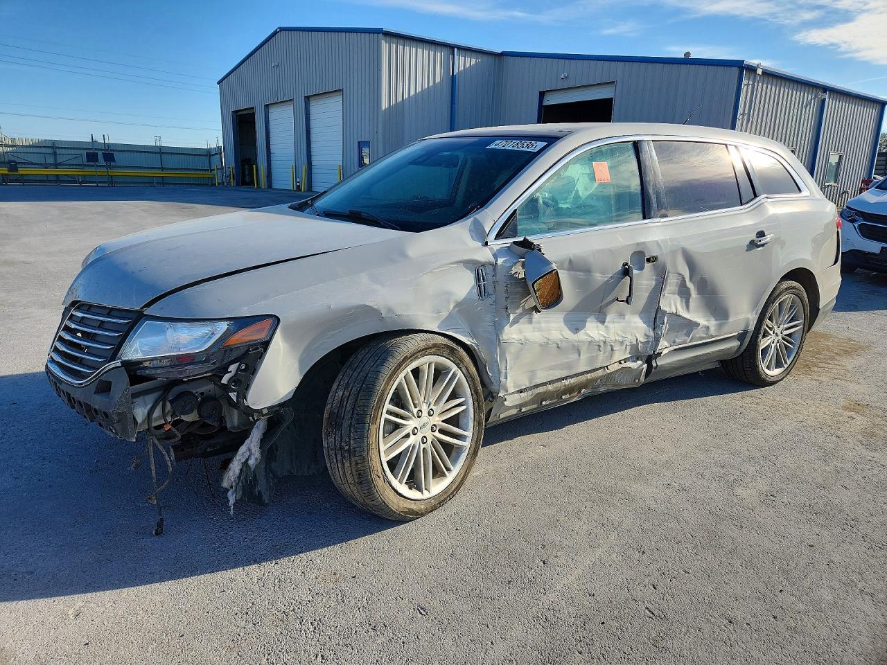 2019 LINCOLN MKT