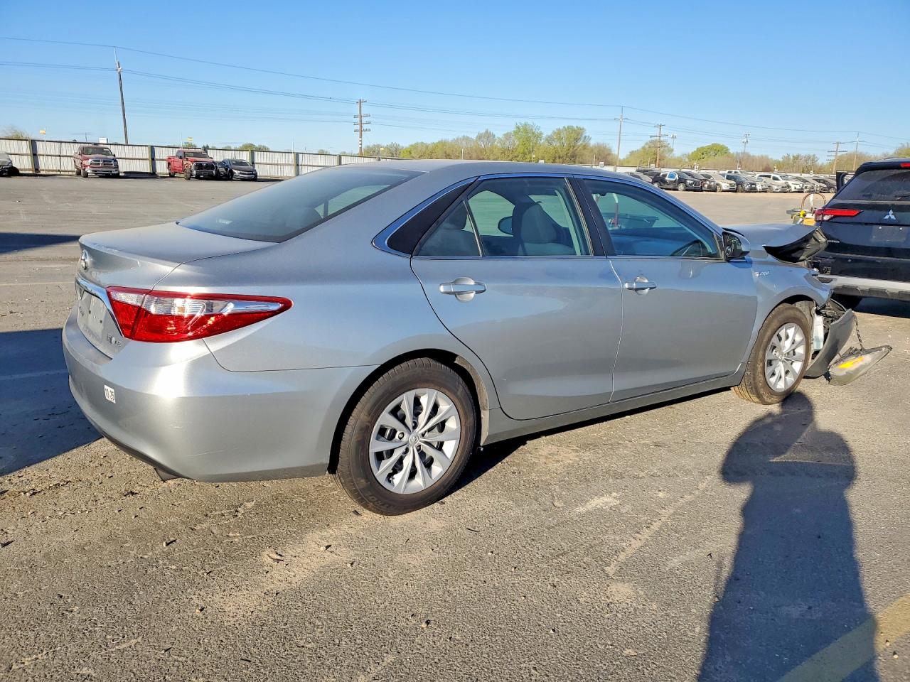 2016 TOYOTA CAMRY