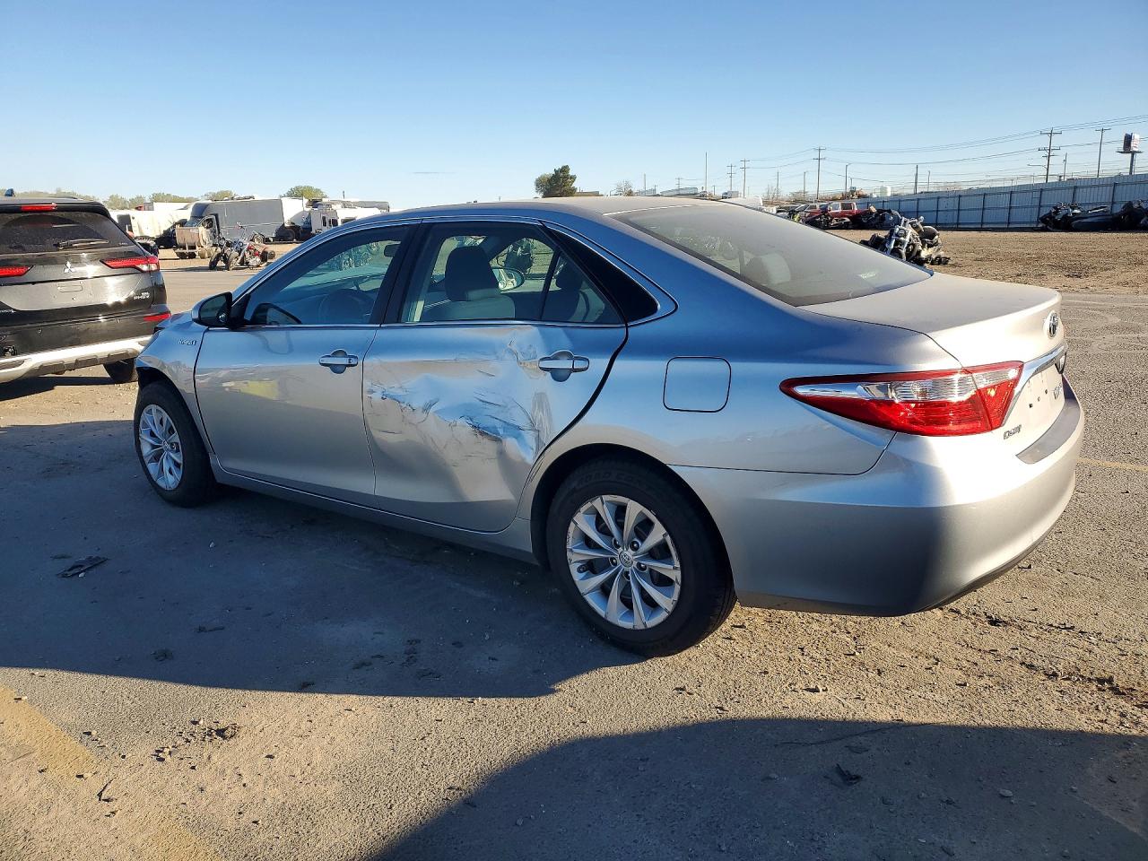 2016 TOYOTA CAMRY