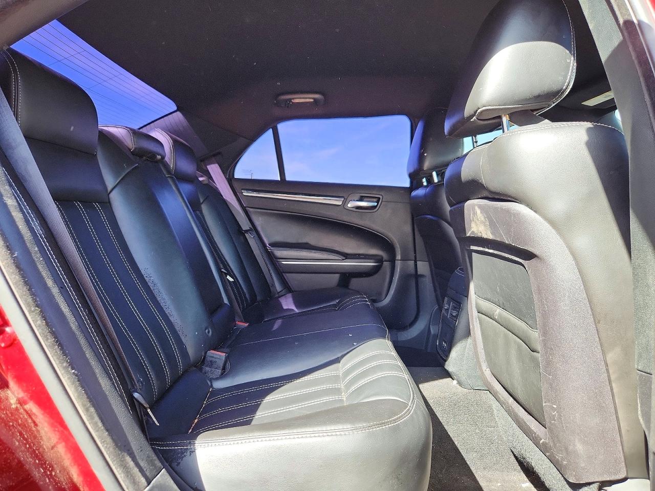 2019 CHRYSLER 300