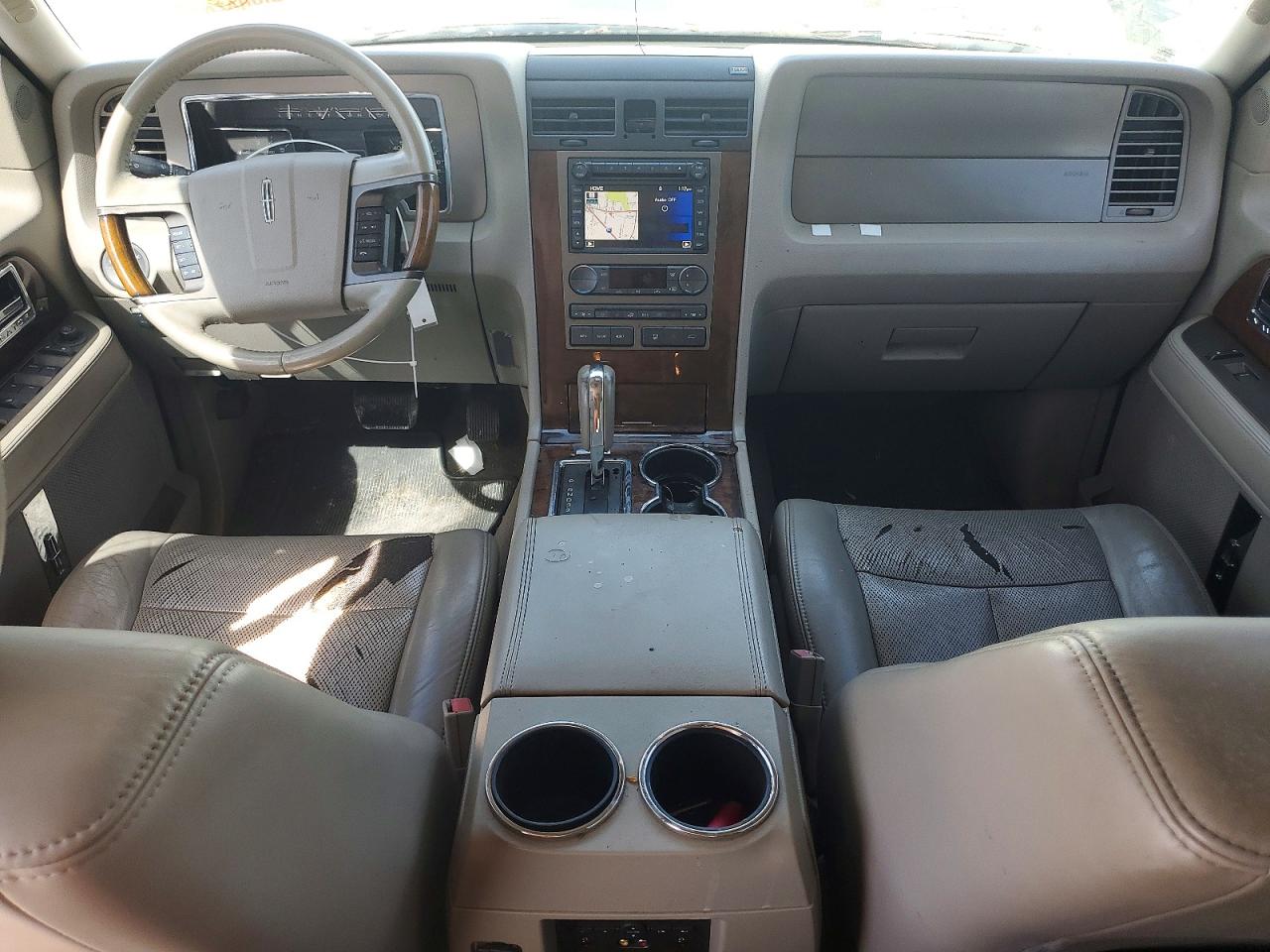 2013 LINCOLN TOWNHOUSE NAVIGATOR