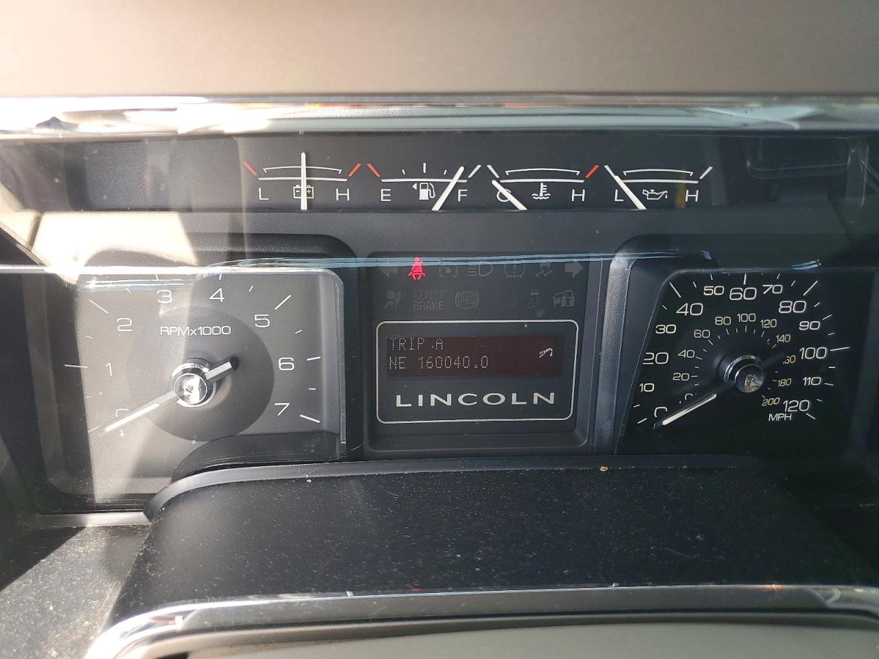 2013 LINCOLN TOWNHOUSE NAVIGATOR