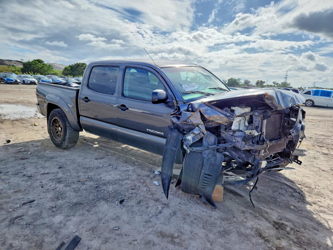 2011 TOYOTA TACOMA