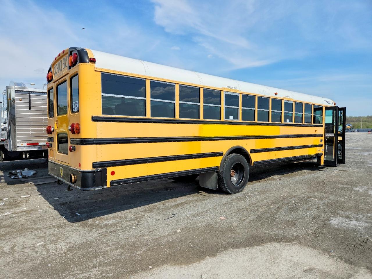 2010 IC CORPORATION CE SERIES
