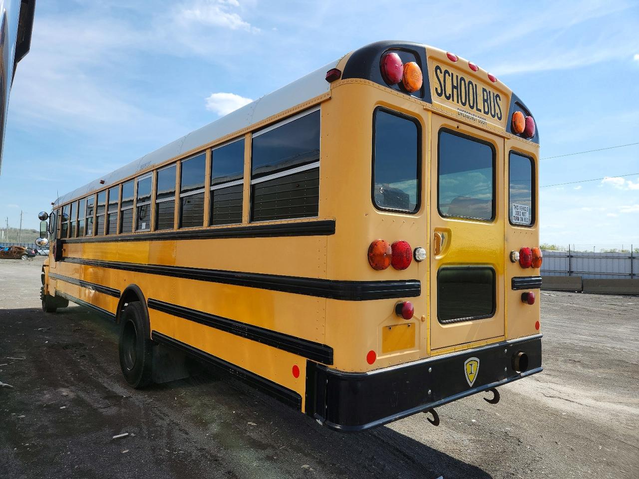 2010 IC CORPORATION CE SERIES