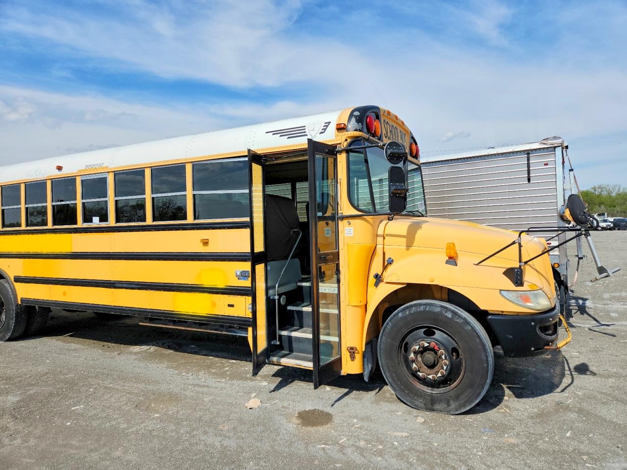 2010 IC CORPORATION CE SERIES