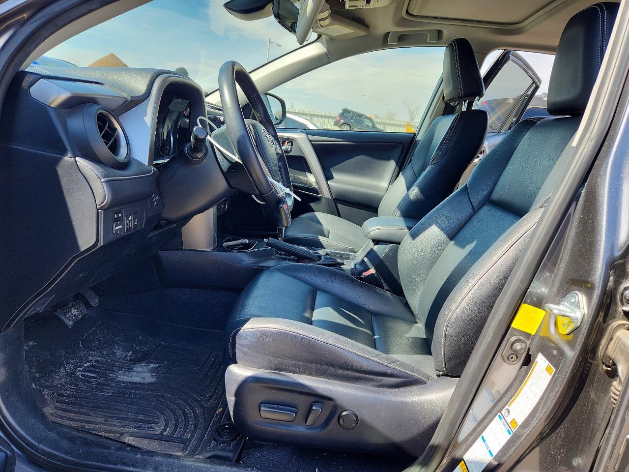 2016 TOYOTA RAV4