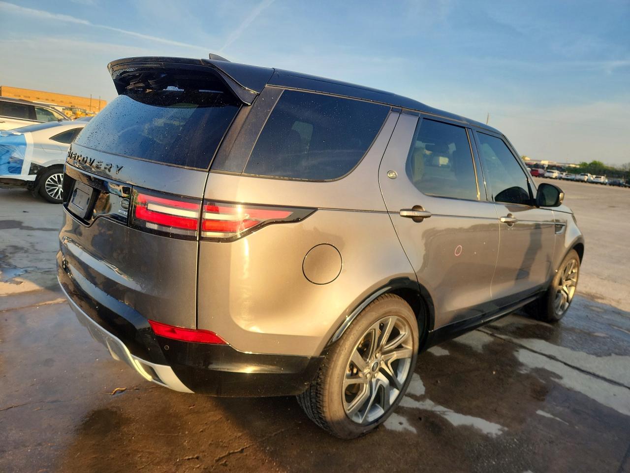 2018 LAND ROVER DISCOVERY