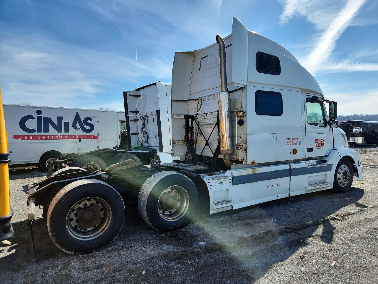 2003 VOLVO VN