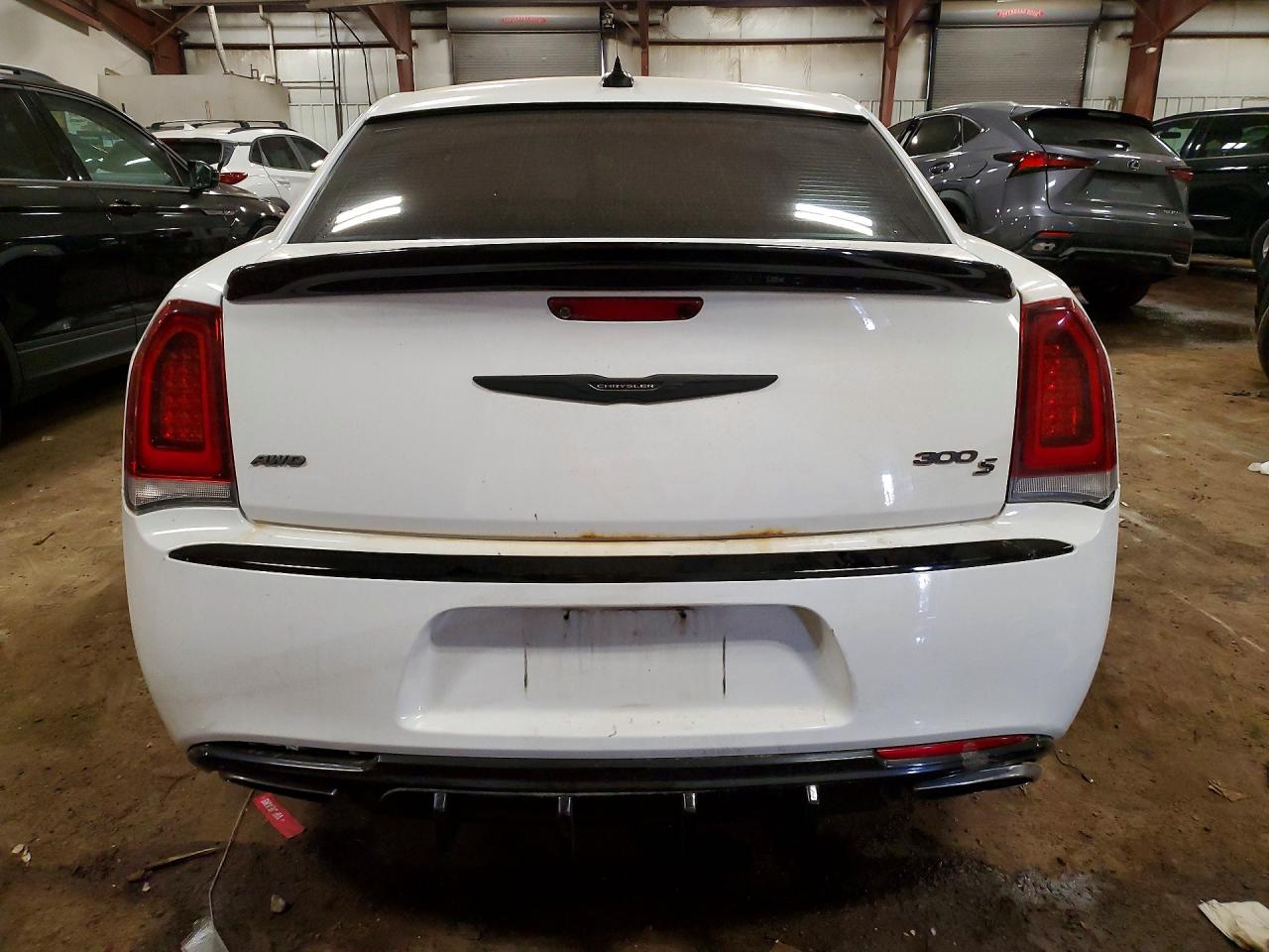 2016 CHRYSLER 300