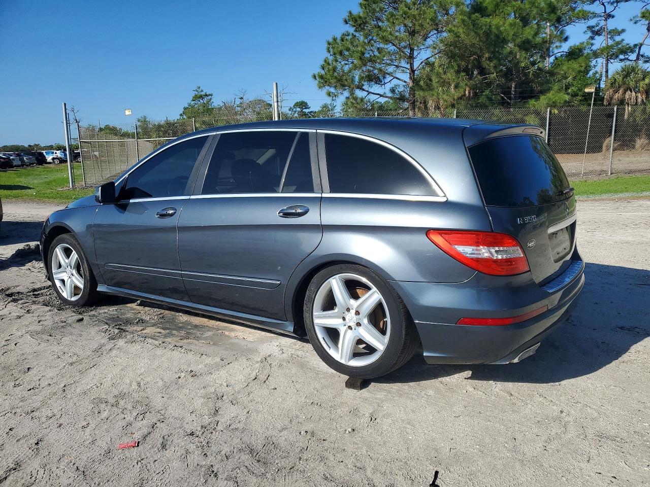 2011 MERCEDES-BENZ R-CLASS