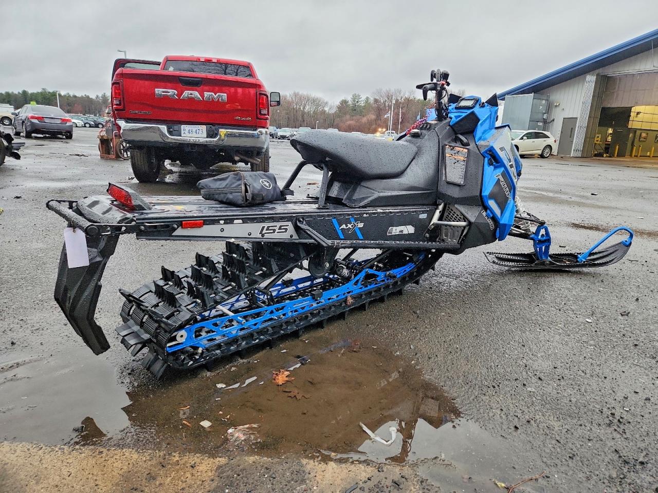 2017 POLARIS SNOWMOBILE