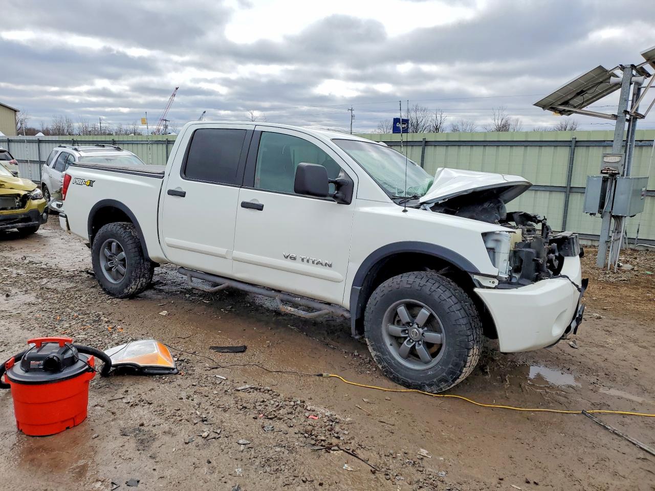 2013 NISSAN TITAN