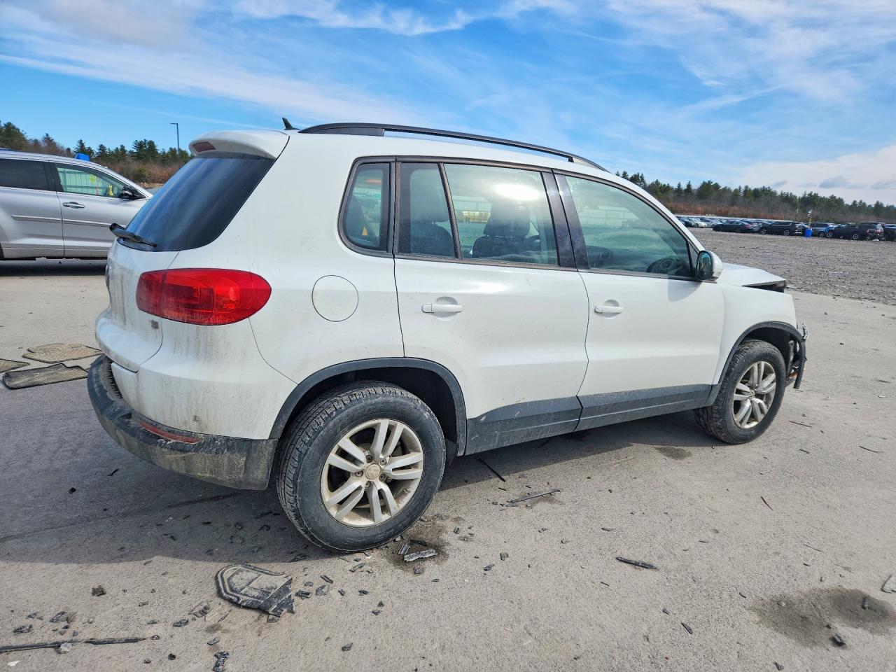 2016 VOLKSWAGEN TIGUAN