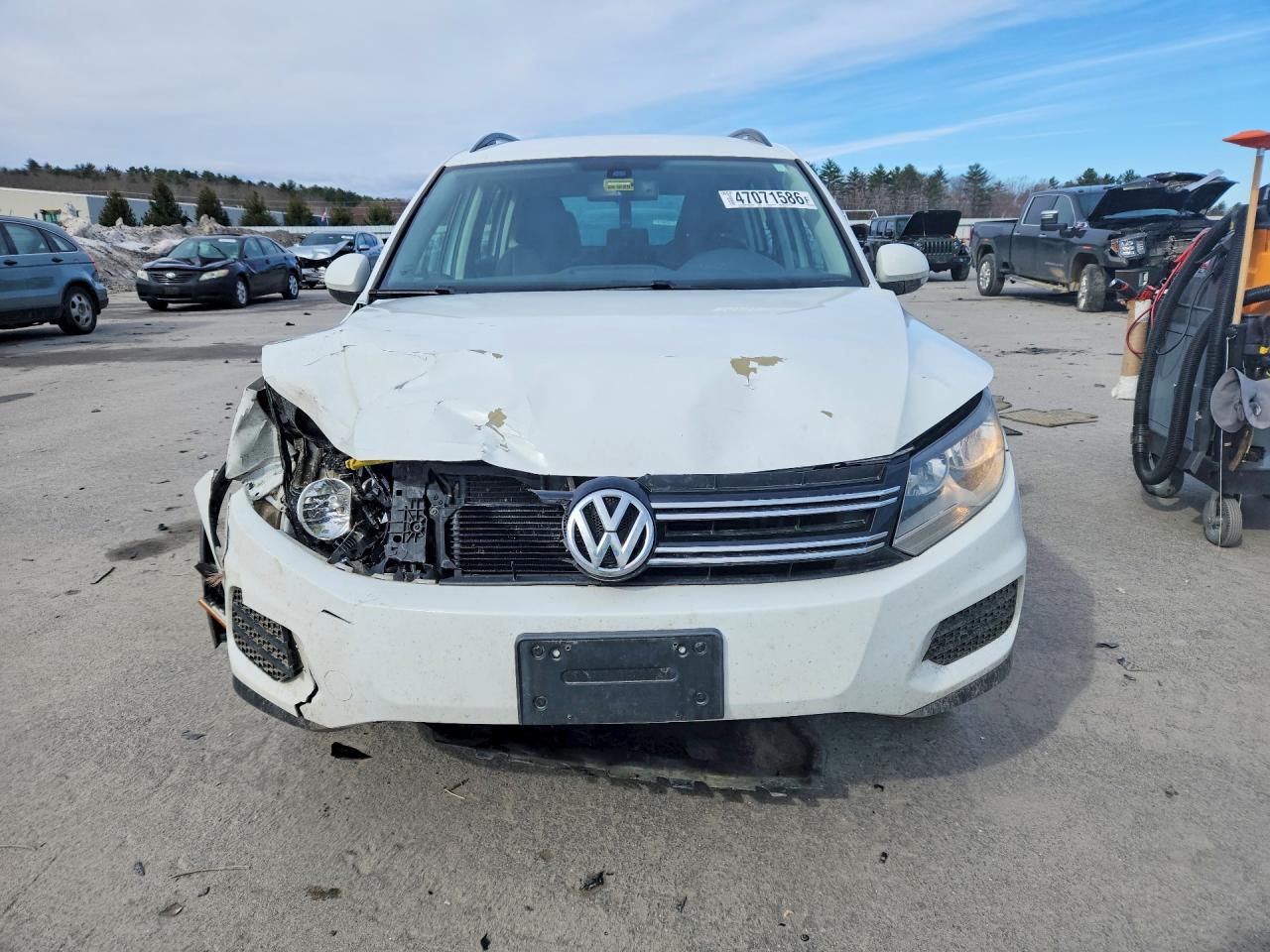 2016 VOLKSWAGEN TIGUAN