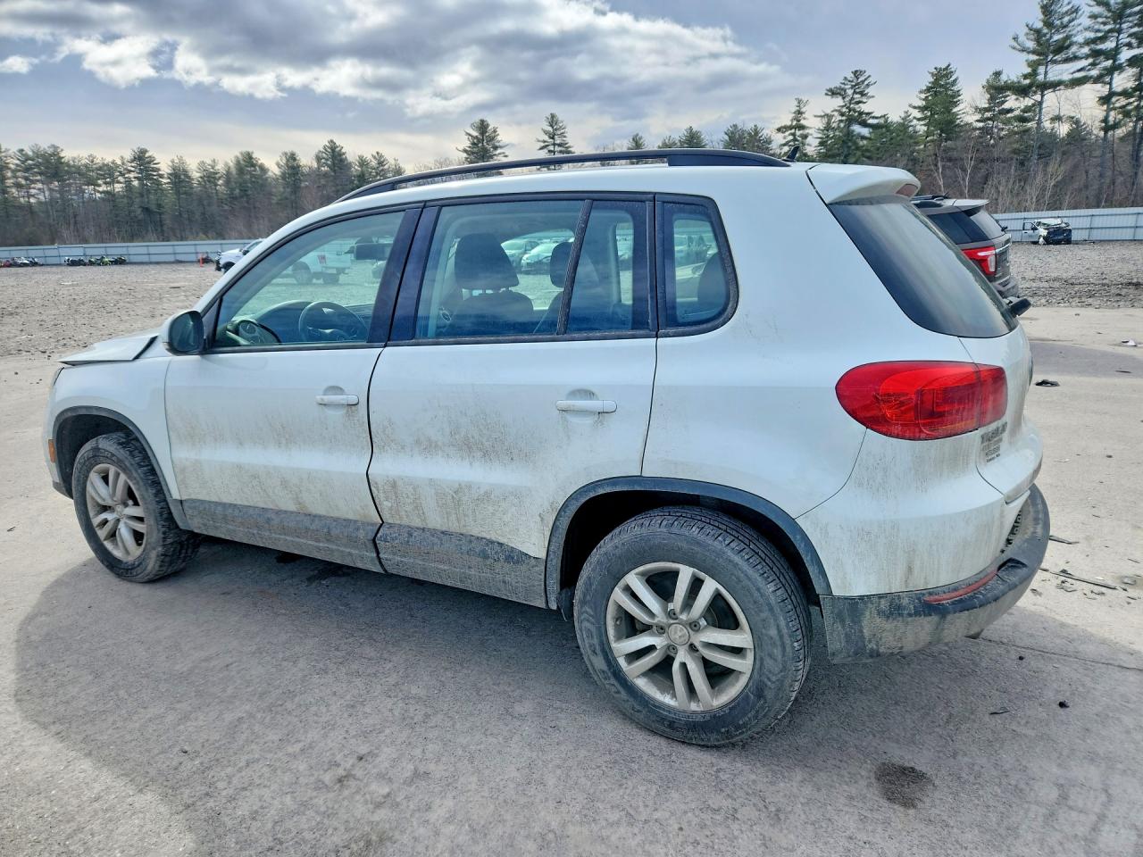 2016 VOLKSWAGEN TIGUAN