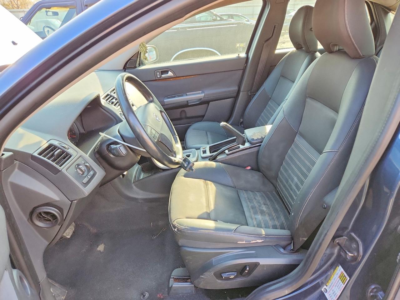 2008 VOLV S40