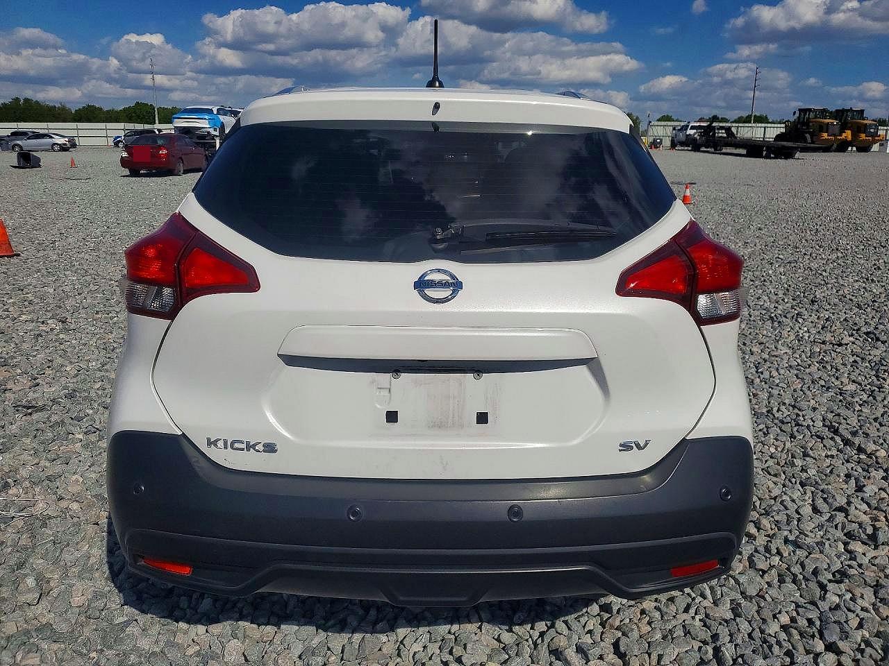 2020 NISSAN KICKS