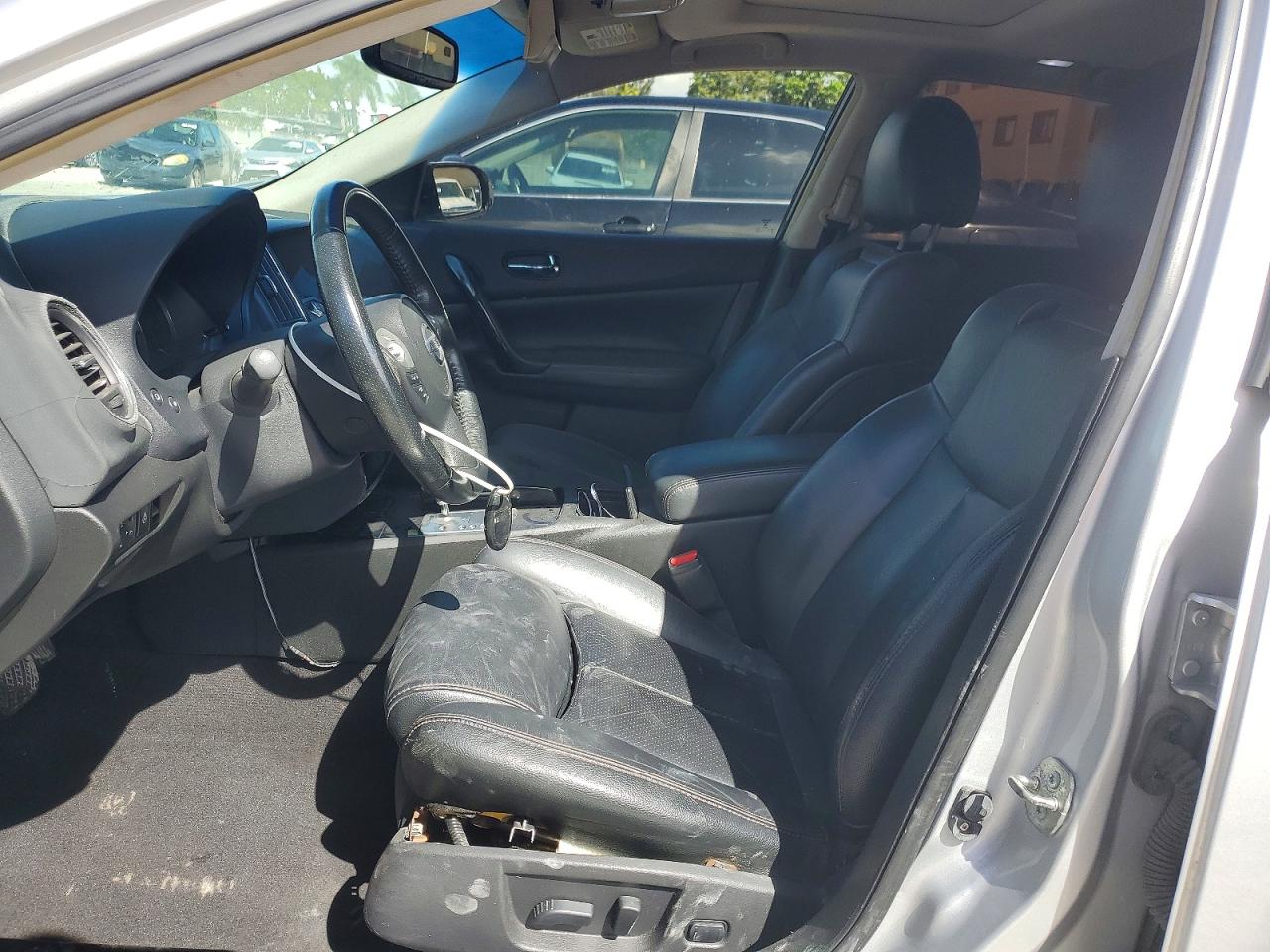 2011 NISSAN MAXIMA