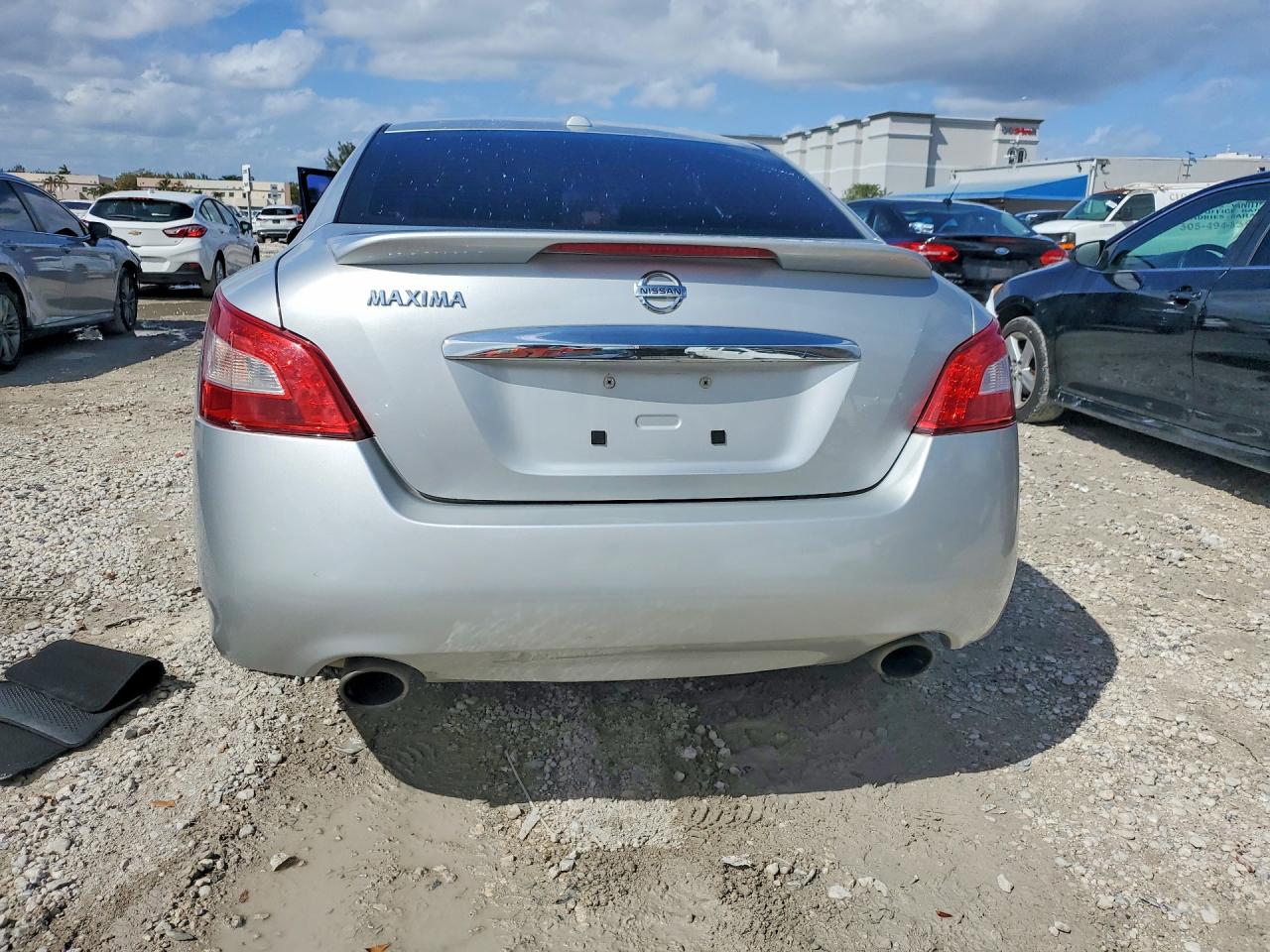 2011 NISSAN MAXIMA