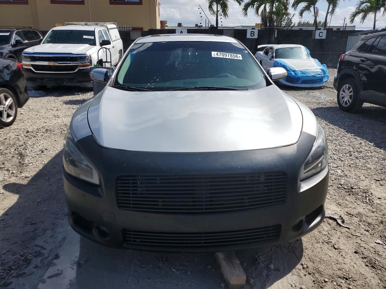 2011 NISSAN MAXIMA