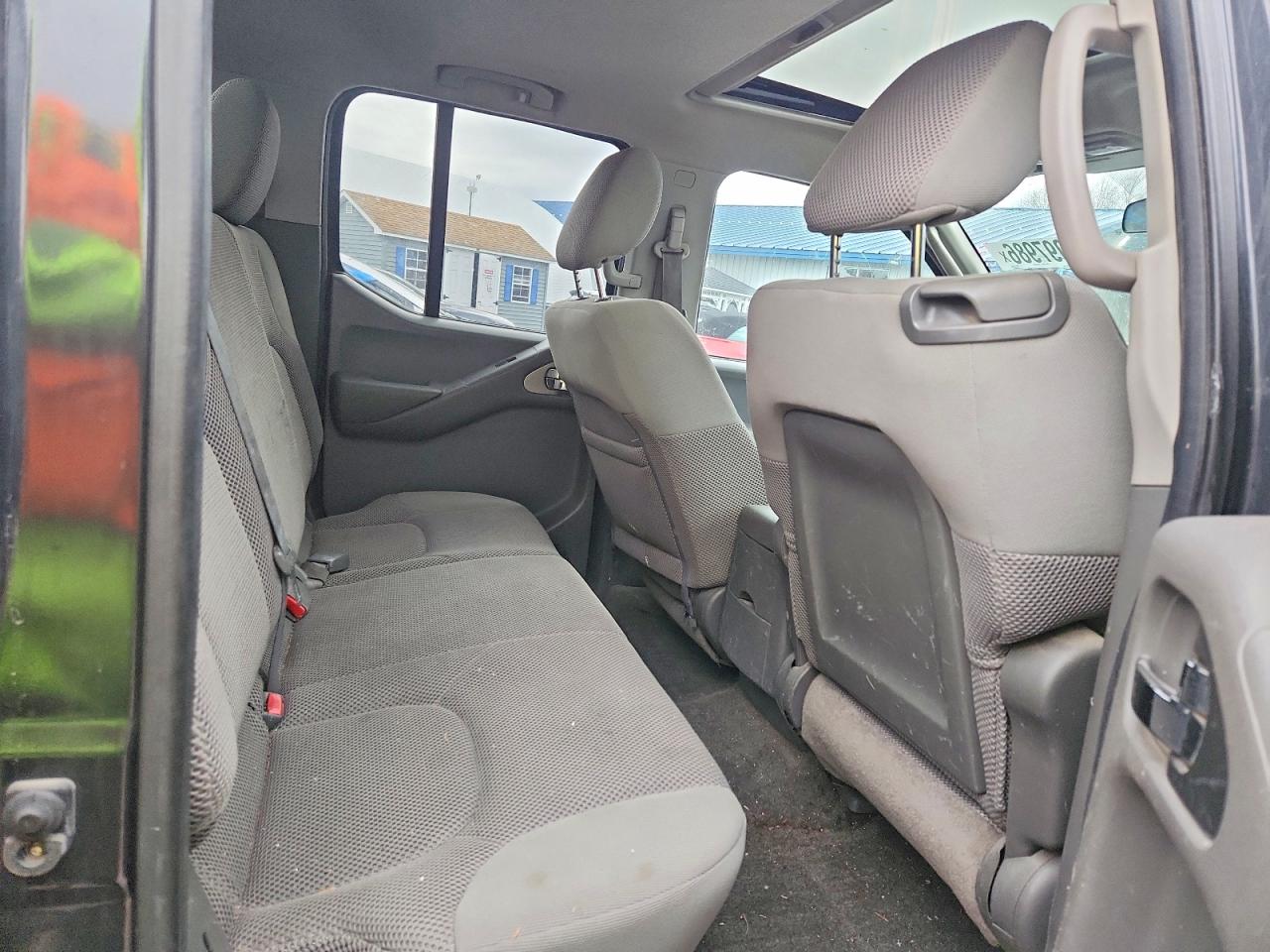 2010 NISSAN FRONTIER