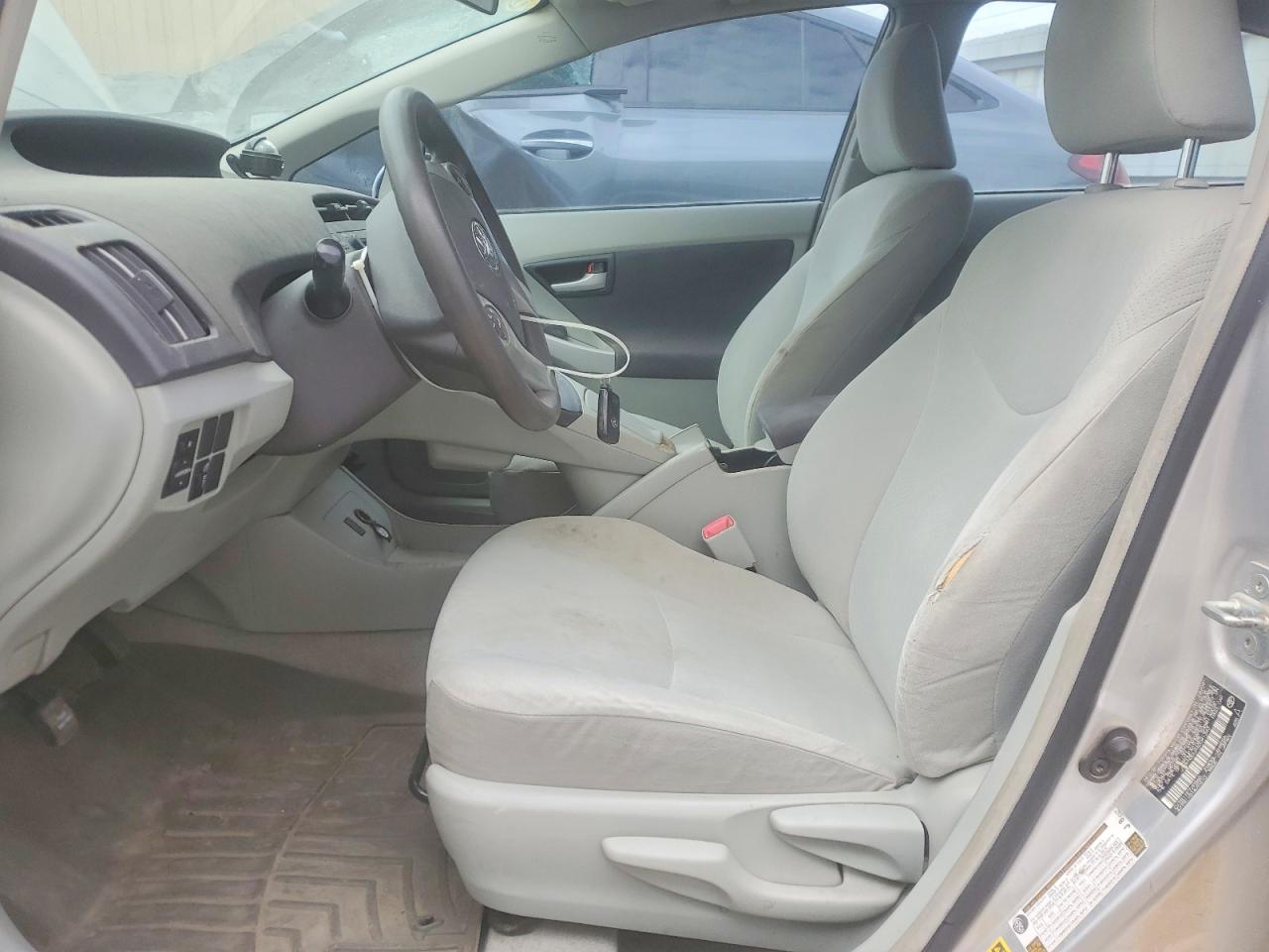 2010 TOYOTA PRIUS II