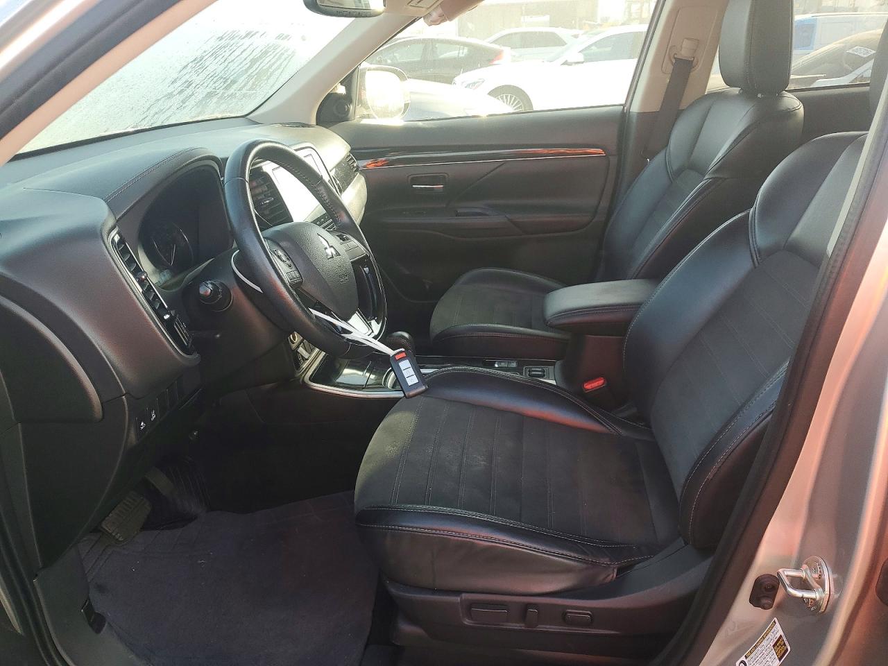 2020 MITSUBISHI OUTLANDER